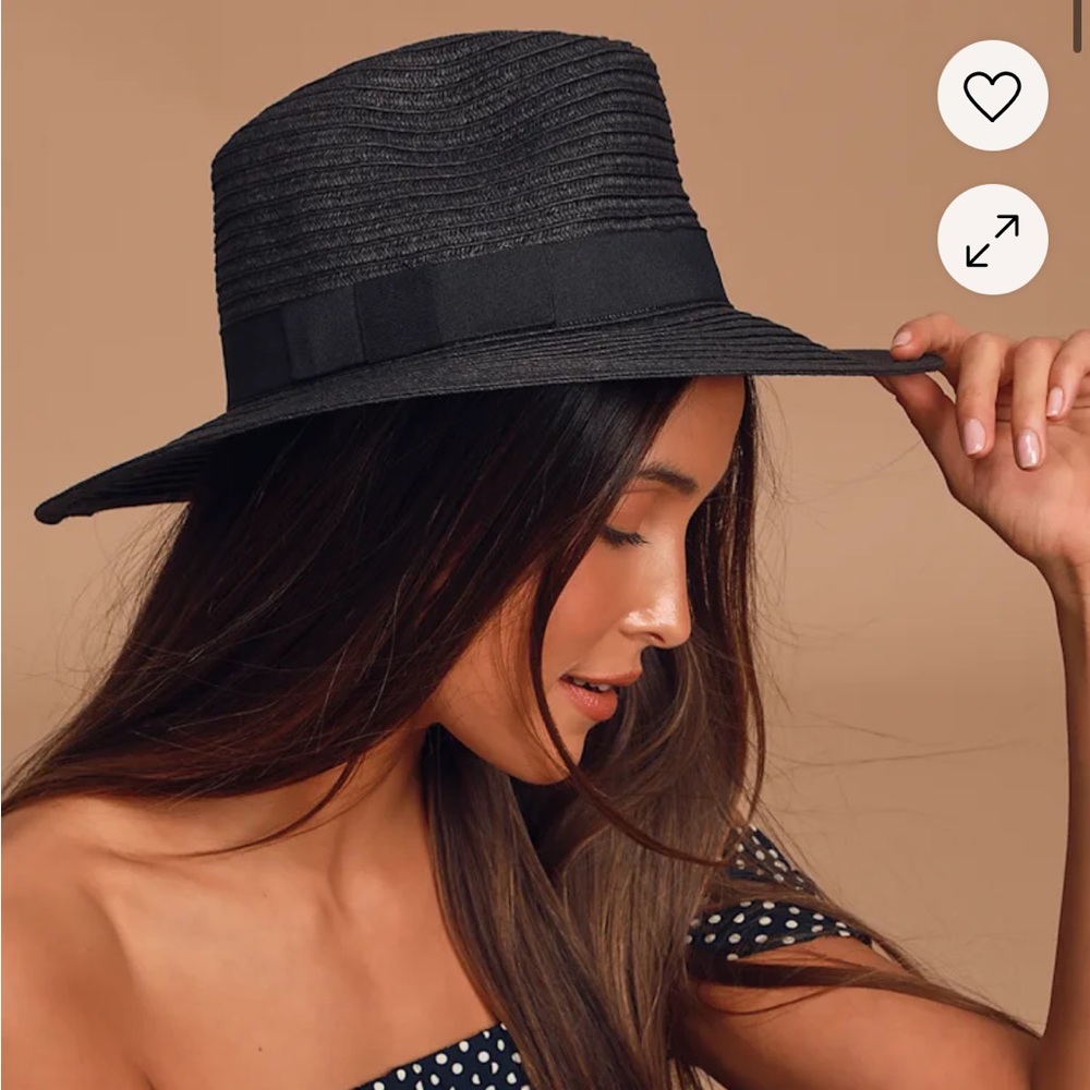 Elegant Black Wide-Brimmed Straw Hat
